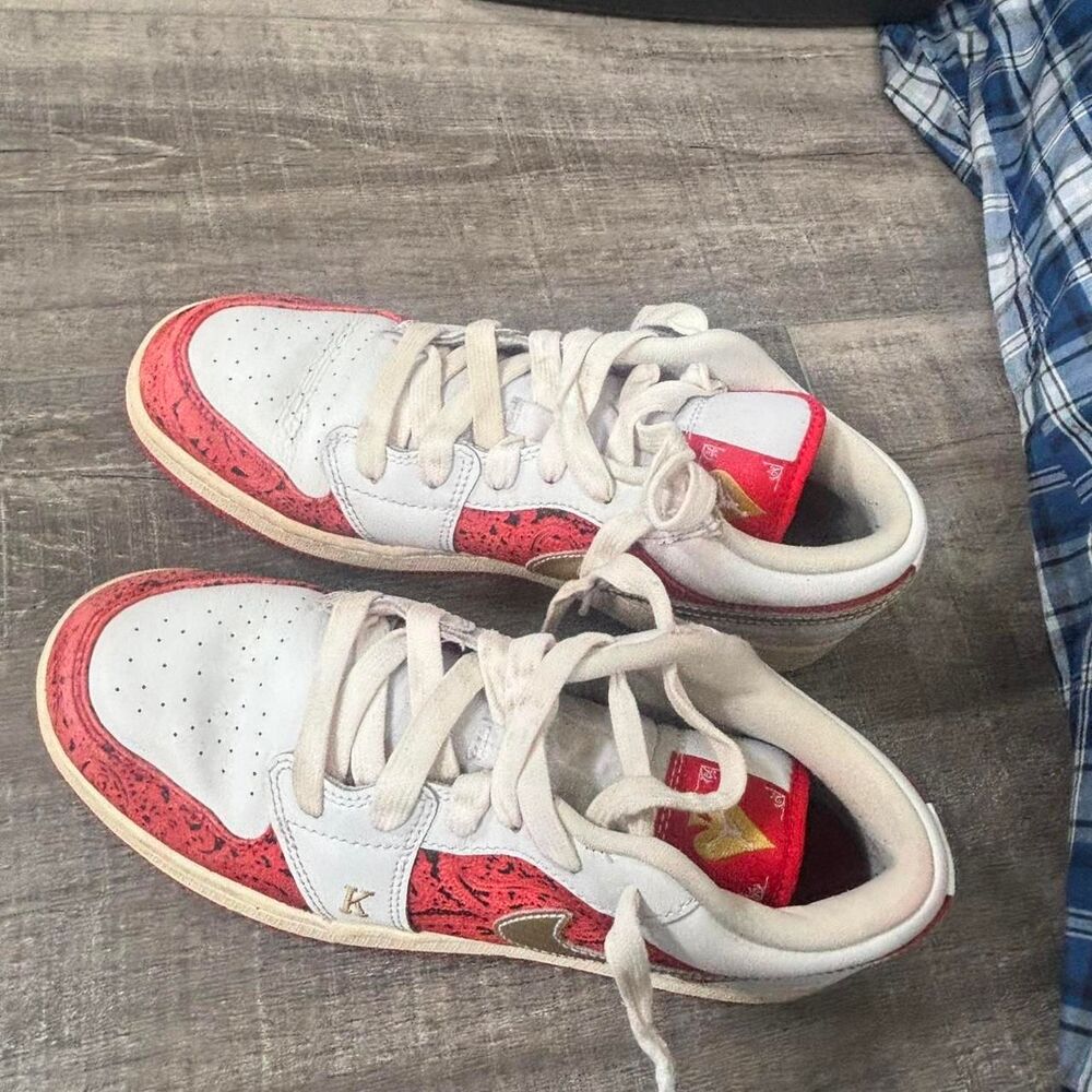 Jordan Women's Red and White Trainers - Picture 4 of 7